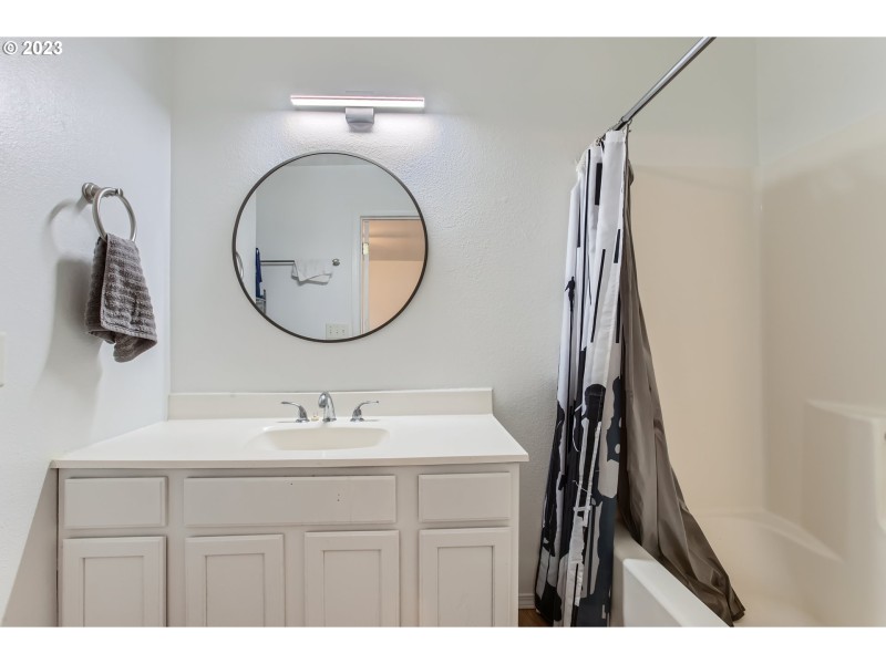 Bathroom, Attached