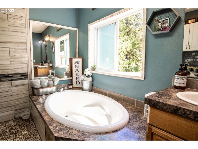 Bathroom, Attached