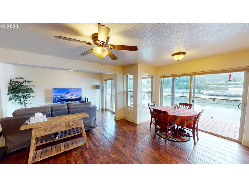Living Room/Dining Room