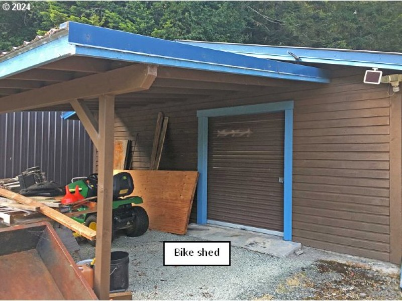 Shed