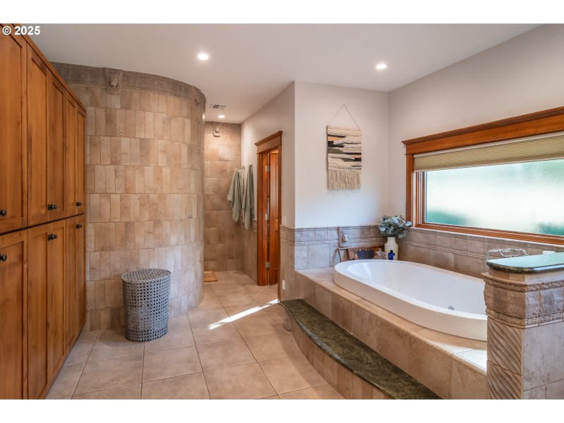 Owner's Suite Bathroom