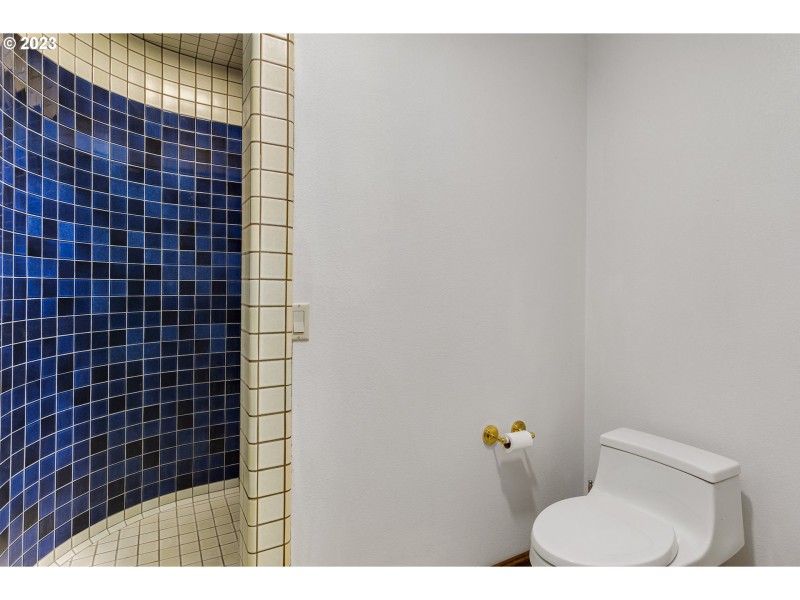 Bathroom, Attached