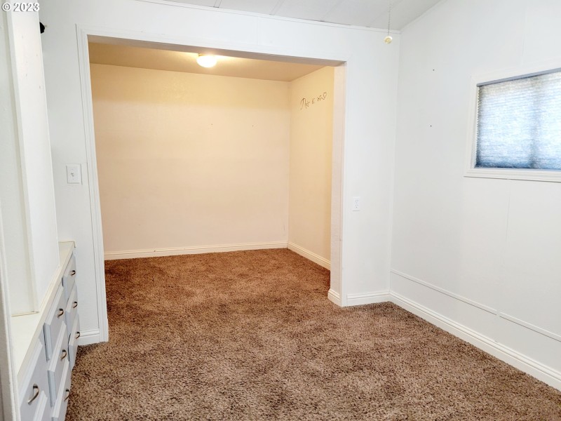 Bedroom, Primary
