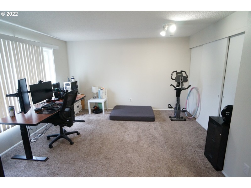 Bedroom, Primary