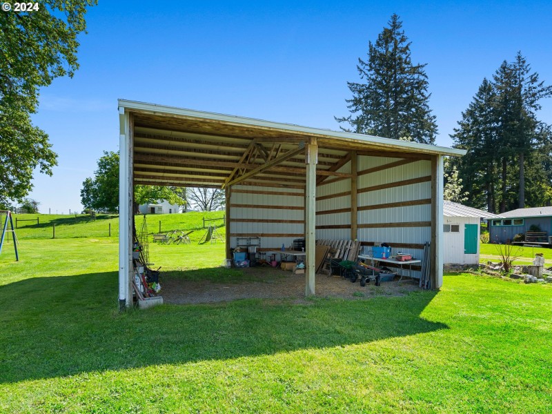 Barn