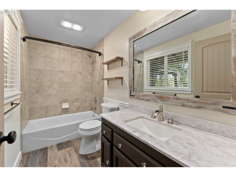 Owner's Suite Bathroom