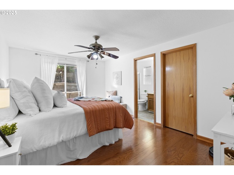 Bedroom, Owner's Suite