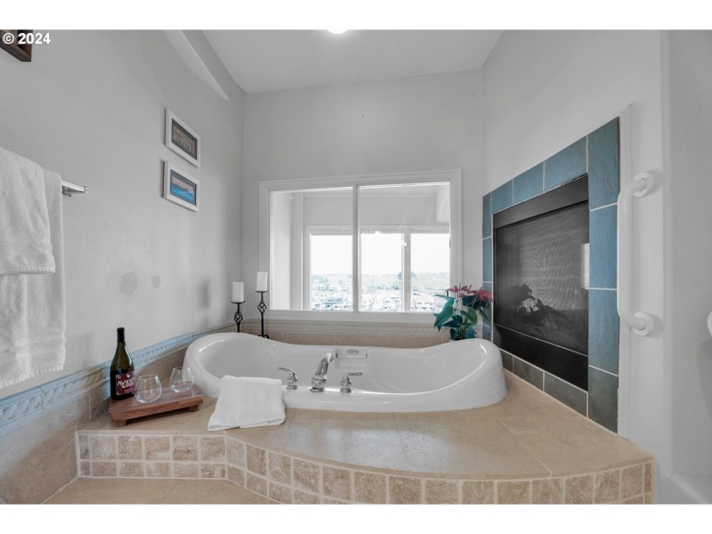 Owner's Suite Bathroom