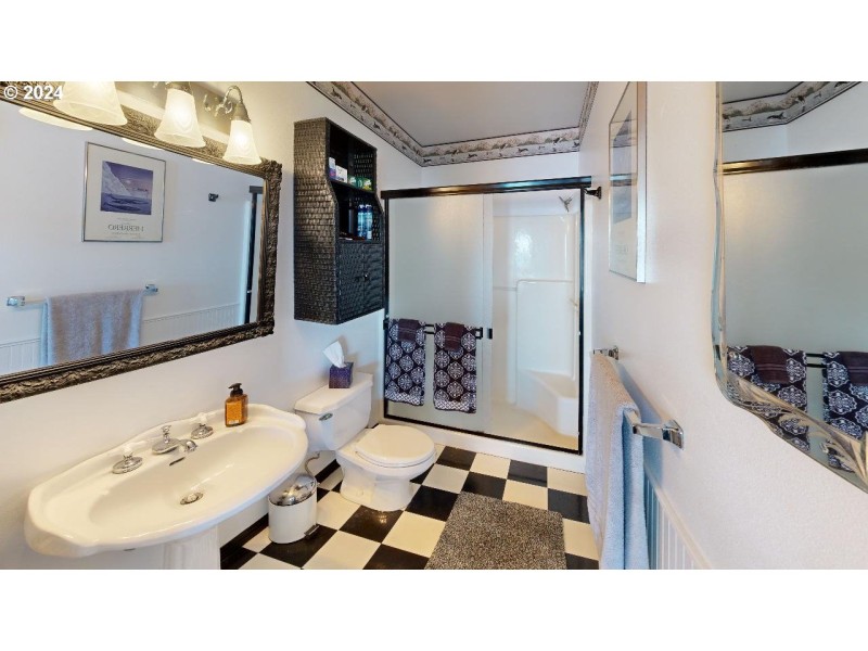 Bathroom, Attached