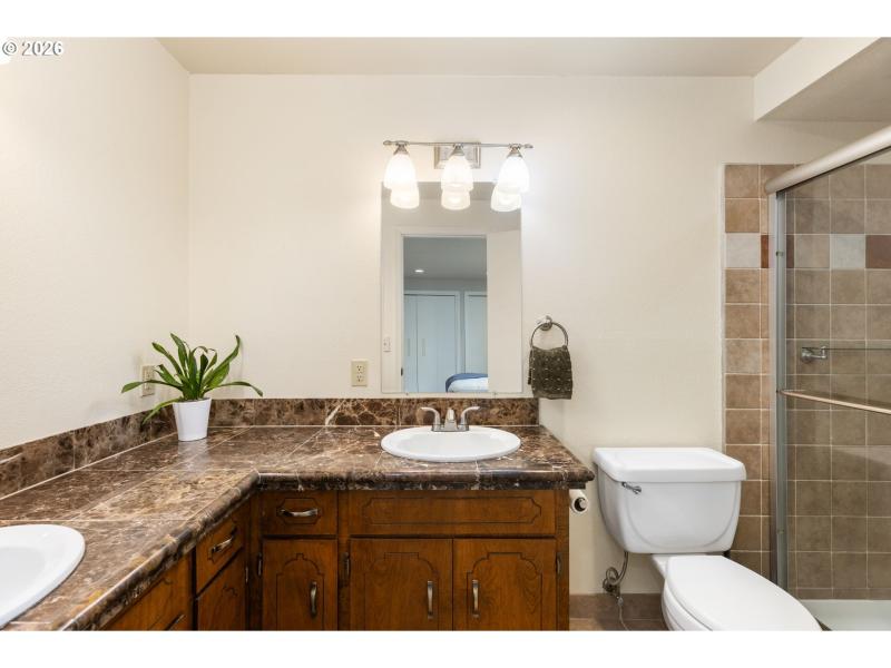 Owner's Suite Bathroom