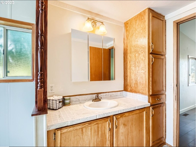 Owner's Suite Bathroom