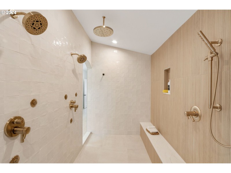 Owner's Suite Bathroom