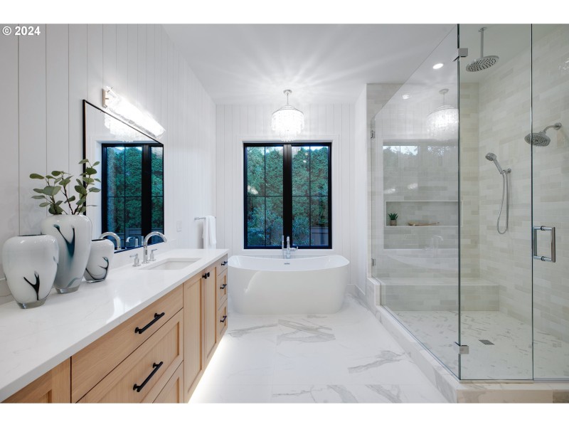 Owner's Suite Bathroom