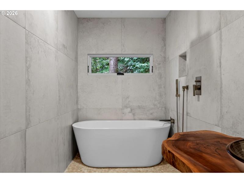 Owner's Suite Bathroom