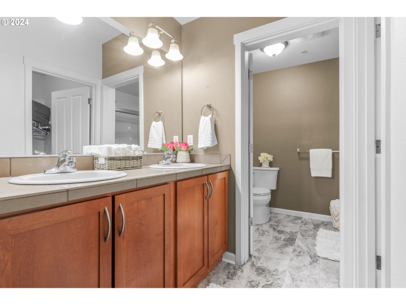 Owner's Suite Bathroom