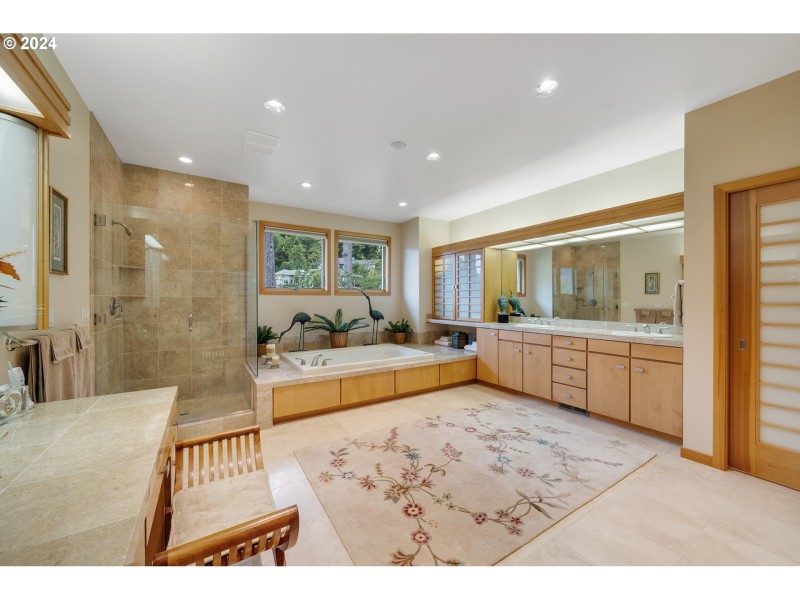 Owner's Suite Bathroom