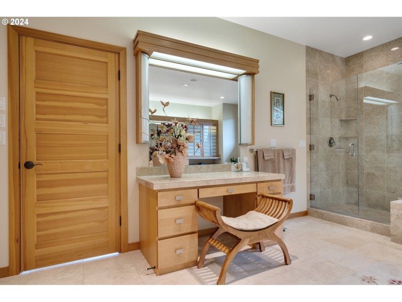 Owner's Suite Bathroom