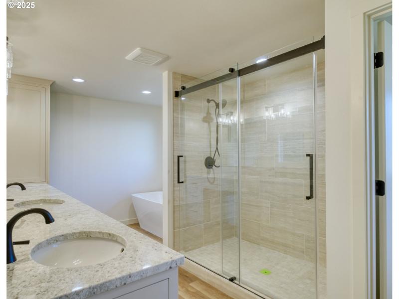 Owner's Suite Bathroom