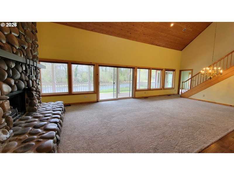 Living Room/Dining Room