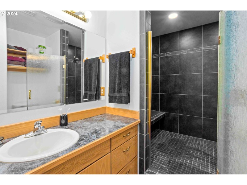 Owner's Suite Bathroom
