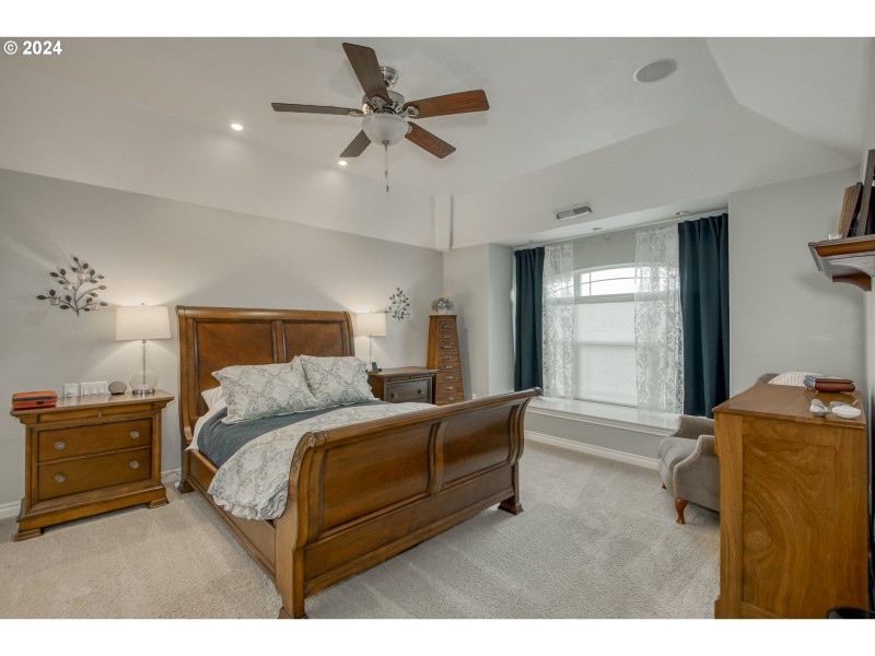 Bedroom, Owner's Suite