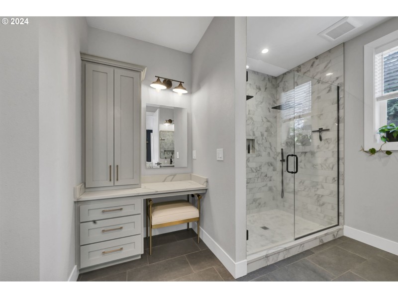 Owner's Suite Bathroom