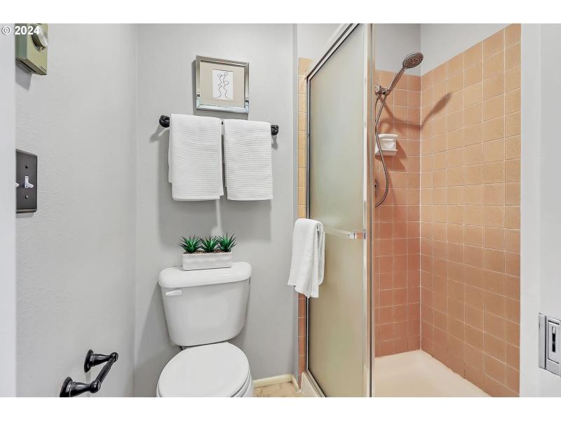 Owner's Suite Bathroom