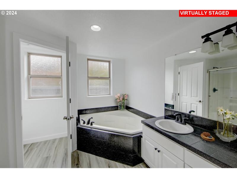 Owner's Suite Bathroom