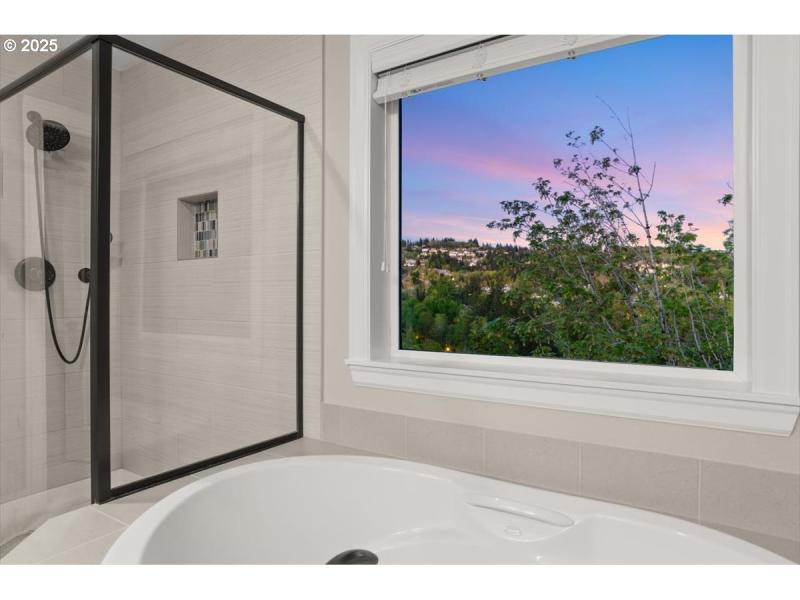 Owner's Suite Bathroom