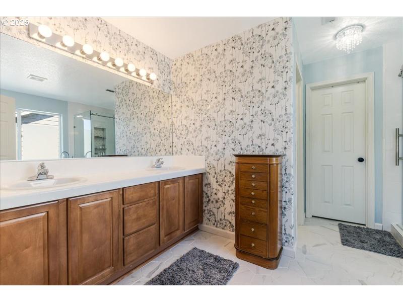 Owner's Suite Bathroom