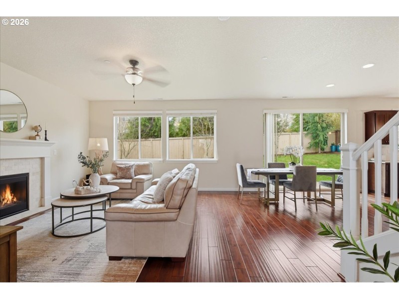 Living Room/Dining Room