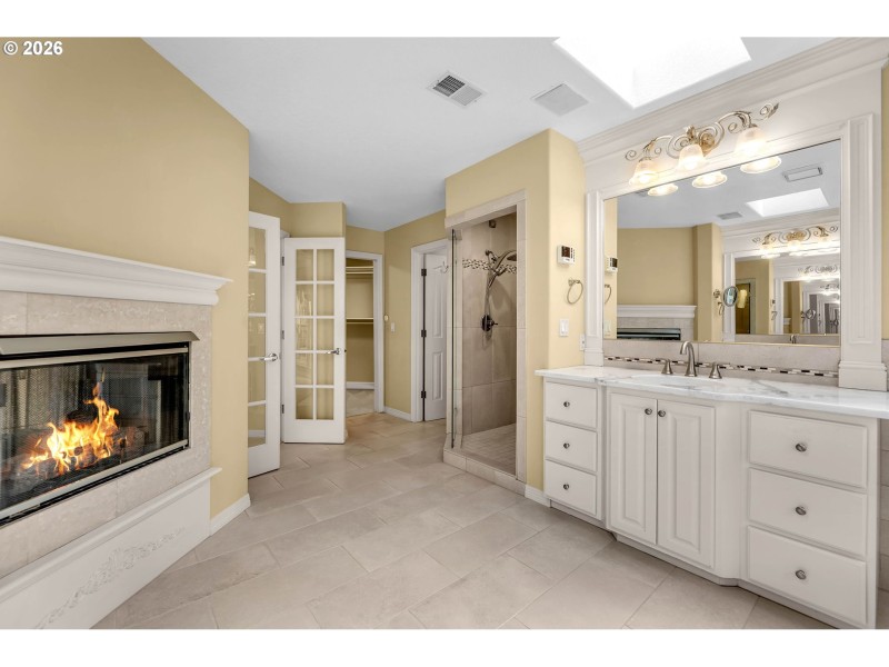 Owner's Suite Bathroom