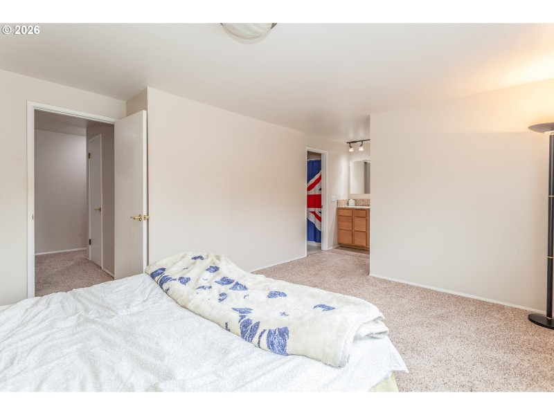 Bedroom, Owner's Suite