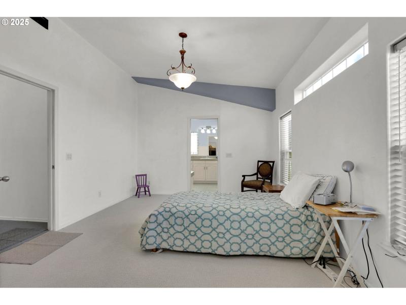 Bedroom, Owner's Suite