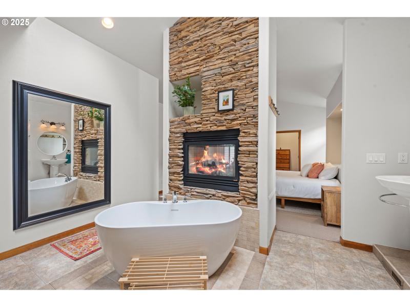 Owner's Suite Bathroom