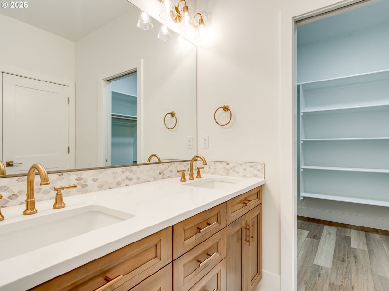 Owner's Suite Bathroom