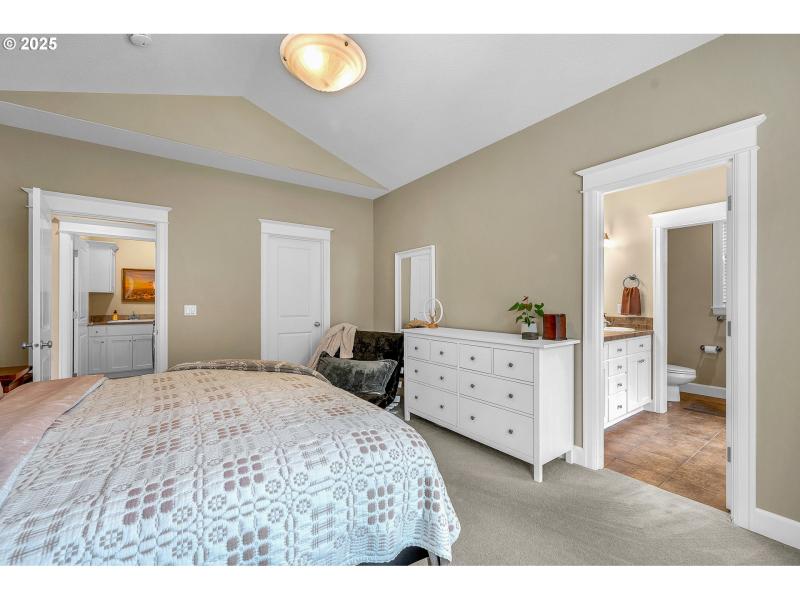 Bedroom, Owner's Suite