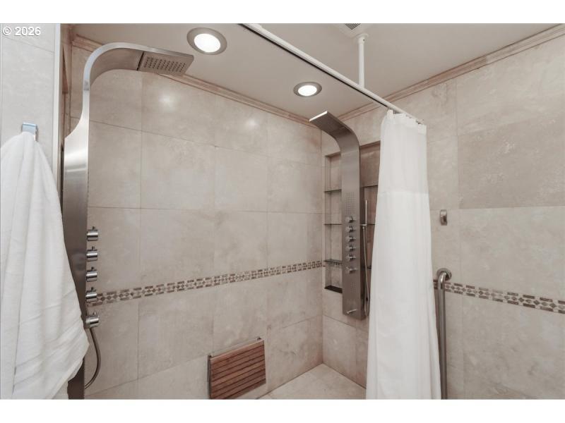 Owner's Suite Bathroom