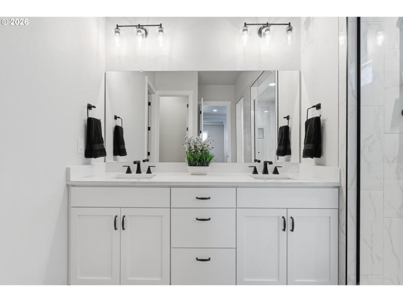 Owner's Suite Bathroom