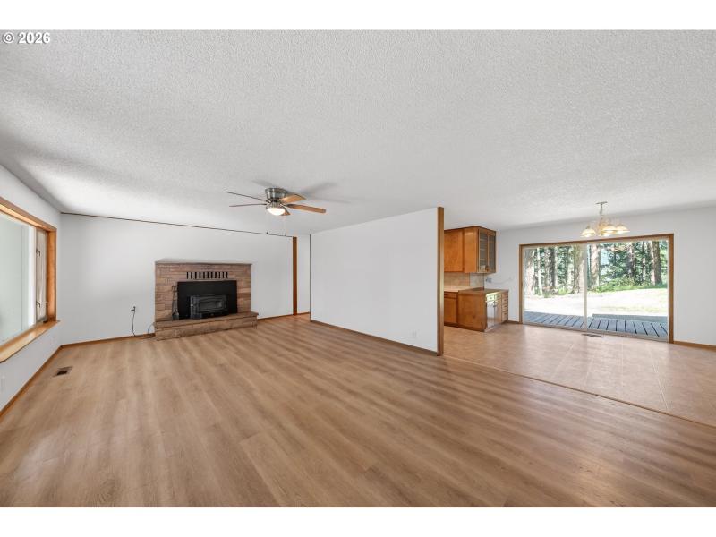 Living Room/Dining Room