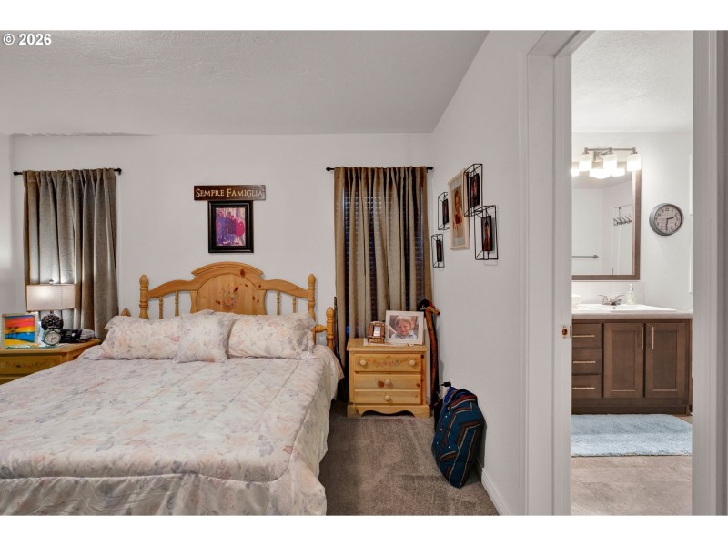 Bedroom, Owner's Suite