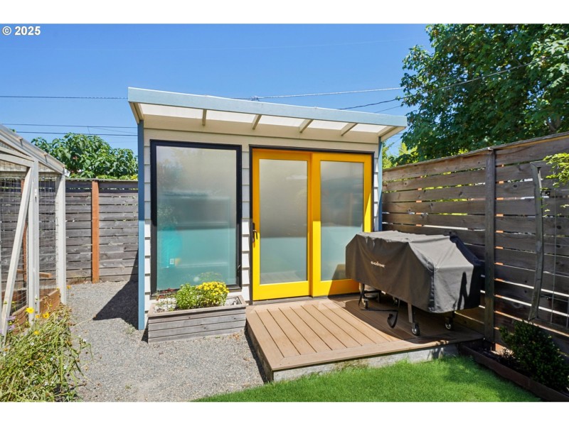 Shed