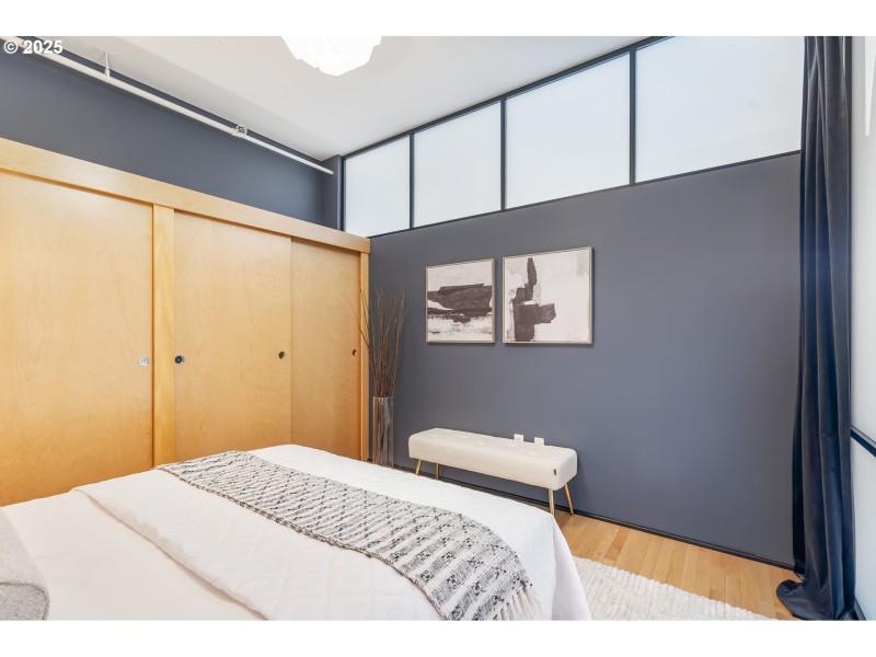 Bedroom, Primary