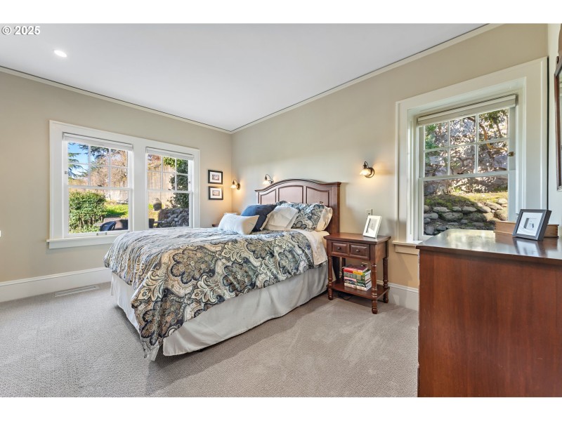 Bedroom, Primary