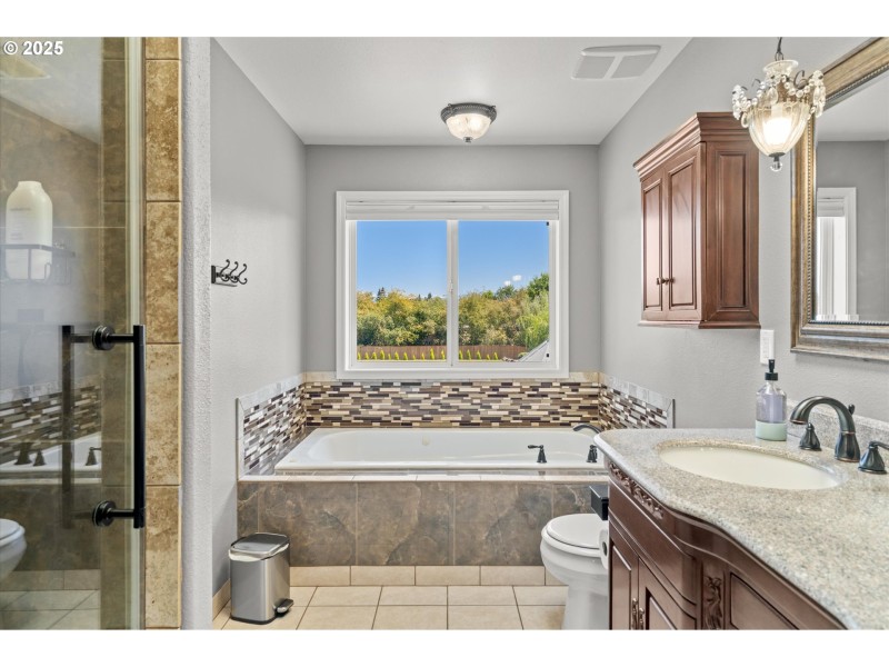 Bathroom, Attached