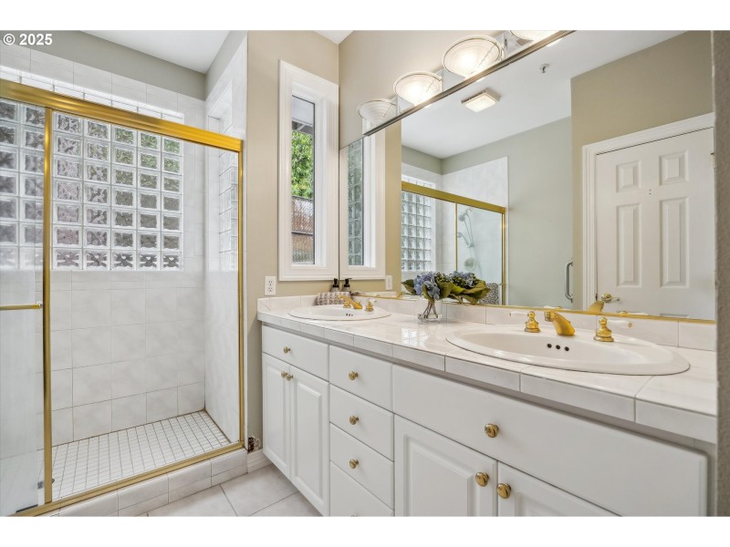 Bathroom, Attached
