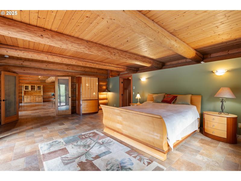 Owner's Suite Bedroom