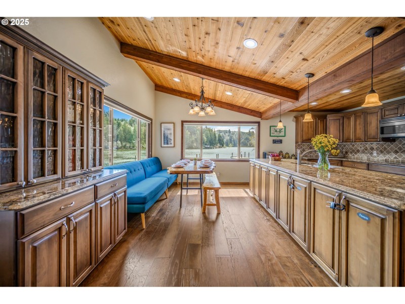 Kitchen/Nook