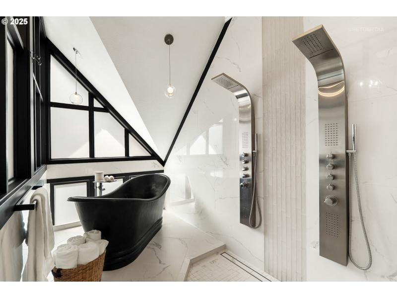 Owner's Suite Bathroom