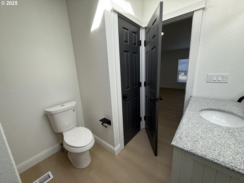 Bathroom, Attached